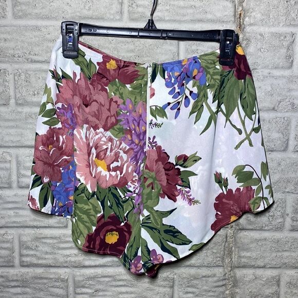 Show Me Your Mumu SAWYER SHORT in DUCHESS DARLING - Picture 7 of 11